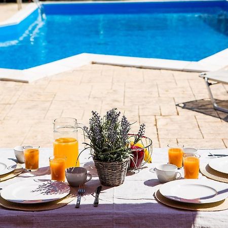 Olive Grove Poolside Apartments Бенитсес Экстерьер фото