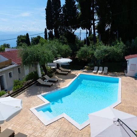 Olive Grove Poolside Apartments Бенитсес Экстерьер фото