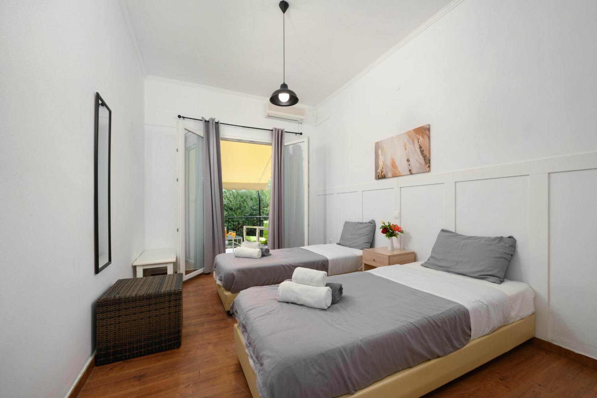 Olive Grove Poolside Apartments Бенитсес Экстерьер фото